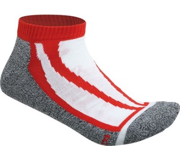 JN209_red_75392.jpg